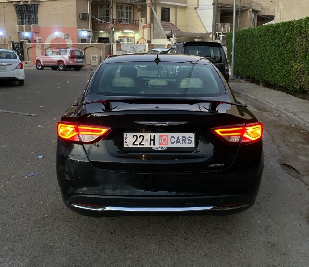 كرايسلر 200